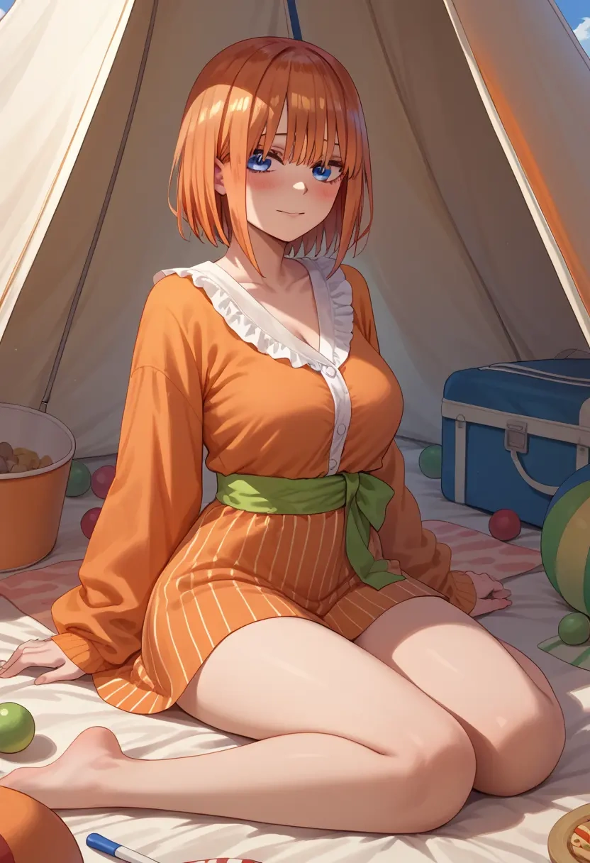 go_toubun_no_hanayome,nakano_yotsuba,graphic tee,dolphin shorts  - 